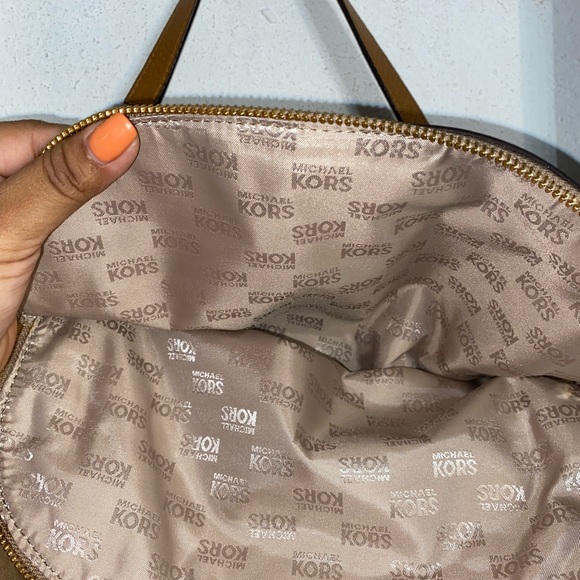 Sold - Picture 4 of 5